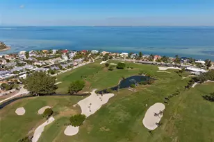 607 North Point Dr, Holmes Beach, FL 34217 - Photo 77