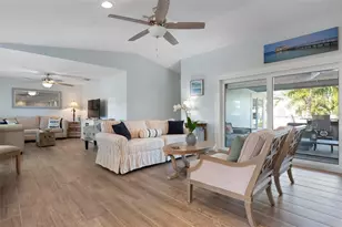 607 North Point Dr, Holmes Beach, FL 34217 - Photo 7