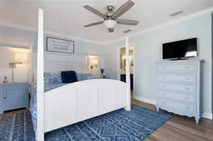 607 North Point Dr, Holmes Beach, FL 34217 - Photo 27