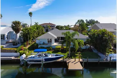 607 North Point Drive, Holmes Beach, FL 34217 - Photo 45