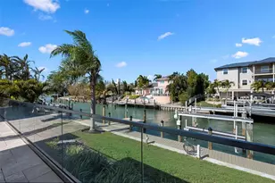 607 North Point Dr, Holmes Beach, FL 34217 - Photo 49