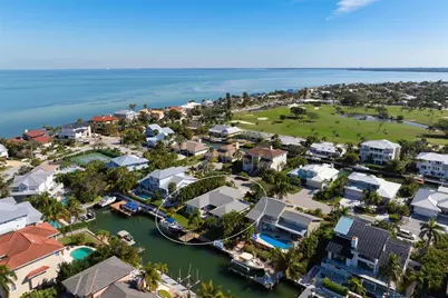 607 North Point Drive, Holmes Beach, FL 34217 - Photo 75