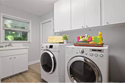 607 North Point Drive, Holmes Beach, FL 34217 - Photo 23