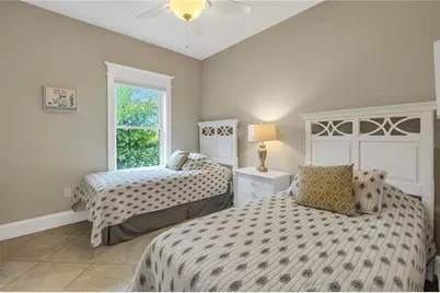 105 4th Street S, Bradenton Beach, FL 34217 - Photo 17