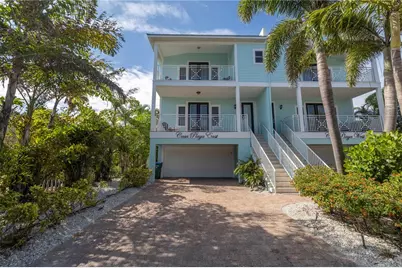 105 4th Street S, Bradenton Beach, FL 34217 - Photo 5