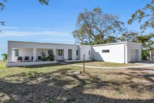 820 Indian Beach Dr, Sarasota, FL 34234 - Photo 11