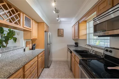 3360 S Osprey Avenue #205B, Sarasota, FL 34239 - Photo 9