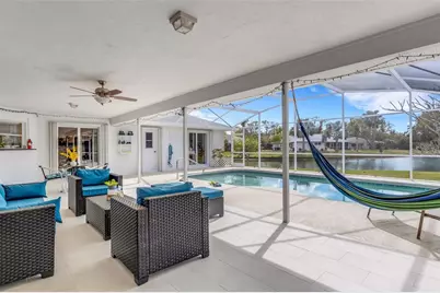 5836 Helen Way, Sarasota, FL 34243 - Photo 17