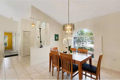 5836 Helen Way, Sarasota, FL 34243 - Photo 9