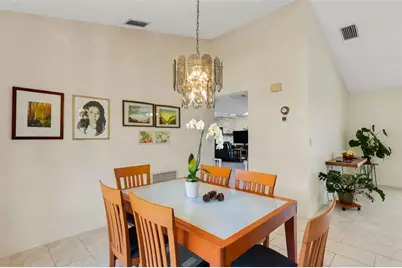 5836 Helen Way, Sarasota, FL 34243 - Photo 7