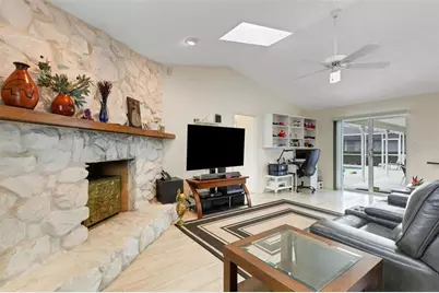 5836 Helen Way, Sarasota, FL 34243 - Photo 13