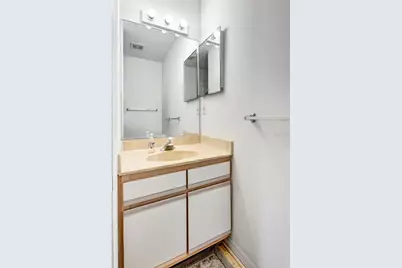 2409 Avenue B, Bradenton Beach, FL 34217 - Photo 43