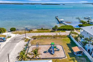 2409 Avenue B, Bradenton Beach, FL 34217 - Photo 57