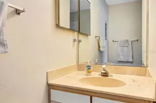 2409 Avenue B, Bradenton Beach, FL 34217 - Photo 21