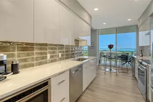 1800 Benjamin Franklin Dr, Sarasota, FL 34236 - Photo 15