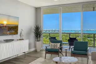 1800 Benjamin Franklin Dr, Sarasota, FL 34236 - Photo 5