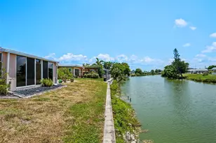 1260 Lakeside Dr, Venice, FL 34293 - Photo 37