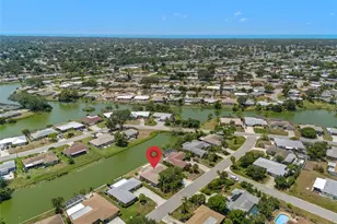 1260 Lakeside Dr, Venice, FL 34293 - Photo 43