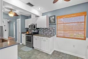 1260 Lakeside Dr, Venice, FL 34293 - Photo 17