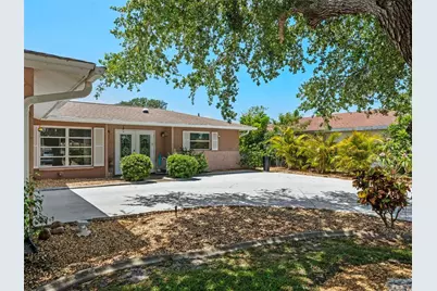 1260 Lakeside Drive, Venice, FL 34293 - Photo 5