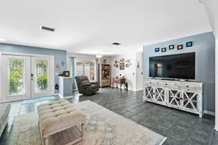 1260 Lakeside Dr, Venice, FL 34293 - Photo 23