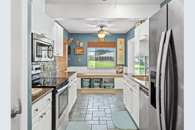 1260 Lakeside Drive, Venice, FL 34293 - Photo 15