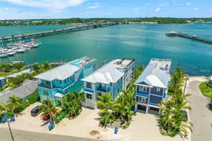 203 Bay Dr N, Bradenton Beach, FL 34217 - Photo 5