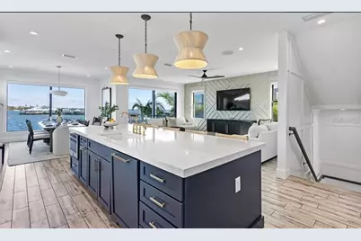 203 Bay Drive N, Bradenton Beach, FL 34217 - Photo 17