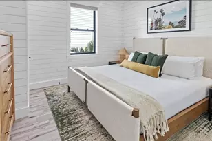 203 Bay Dr N, Bradenton Beach, FL 34217 - Photo 29