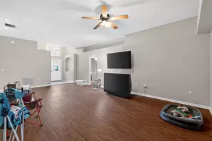 1006 Bell Shoals Ln, Brandon, FL 33511 - Photo 7