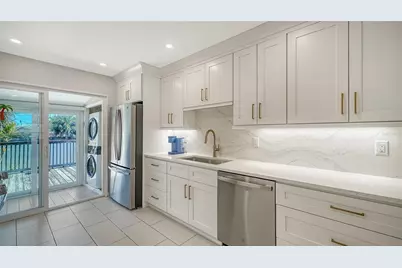 100 Bayshore Road #C, Nokomis, FL 34275 - Photo 11