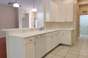 7625 Charleston St, University Park, FL 34201 - Photo 9