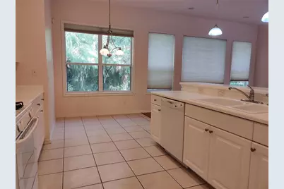 7625 Charleston Street, University Park, FL 34201 - Photo 11