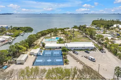 2112 Hopkins Drive W, Bradenton, FL 34207 - Photo 39