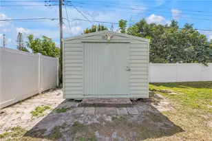 2112 Hopkins Dr W, Bradenton, FL 34207 - Photo 31