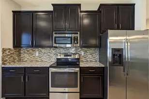 3129 Oriole Dr, Sarasota, FL 34243 - Photo 9