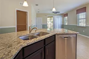 3129 Oriole Dr, Sarasota, FL 34243 - Photo 13