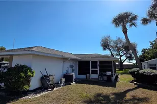 2260 Sandlewood Dr, Venice, FL 34293 - Photo 13