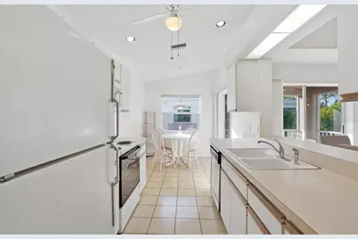 5670 Sheffield Greene Circle #72, Sarasota, FL 34235 - Photo 13