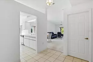 5670 Sheffield Greene Cir, Sarasota, FL 34235 - Photo 5