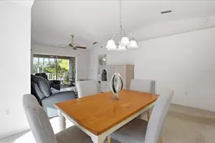 5670 Sheffield Greene Cir, Sarasota, FL 34235 - Photo 7