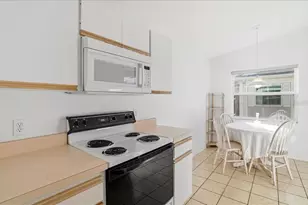 5670 Sheffield Greene Cir, Sarasota, FL 34235 - Photo 15