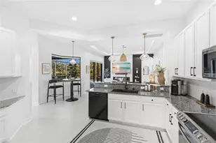 8051 36th St Cir E, Sarasota, FL 34243 - Photo 21