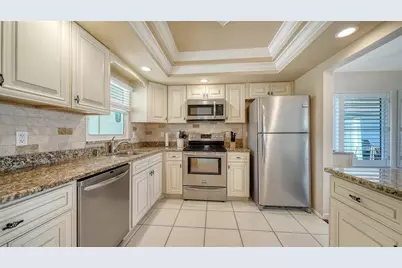 2721 Riverbluff Place #V-50, Sarasota, FL 34231 - Photo 15