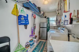 2721 Riverbluff Pl, Sarasota, FL 34231 - Photo 25