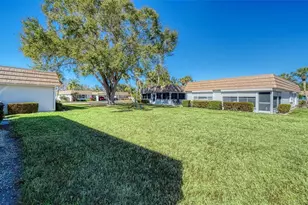 2721 Riverbluff Pl, Sarasota, FL 34231 - Photo 27