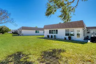 2721 Riverbluff Pl, Sarasota, FL 34231 - Photo 29