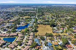 4822 Hamlets Grv Dr, Sarasota, FL 34235 - Photo 51