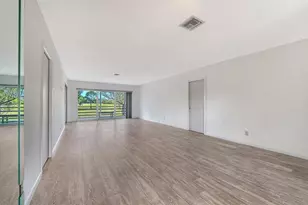 7880 Palm Aire Ln, Sarasota, FL 34243 - Photo 7