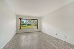 7880 Palm Aire Ln, Sarasota, FL 34243 - Photo 23